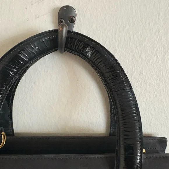 Vintage Salvatore Ferragamo Black Soft Leather/Suede Purse - Picture 4 of 15